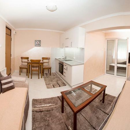 Petrovac Valentina Apartman 아파트 외부 사진